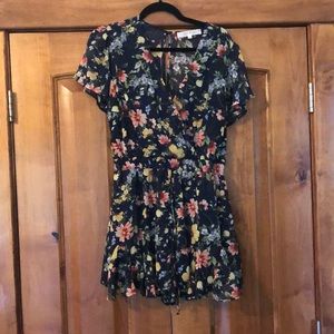 Like New Row A Romper with flutter bottom